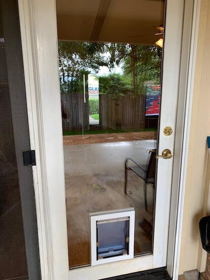 MaxSeal PRO In Glass Dog Door - Portal PROS
