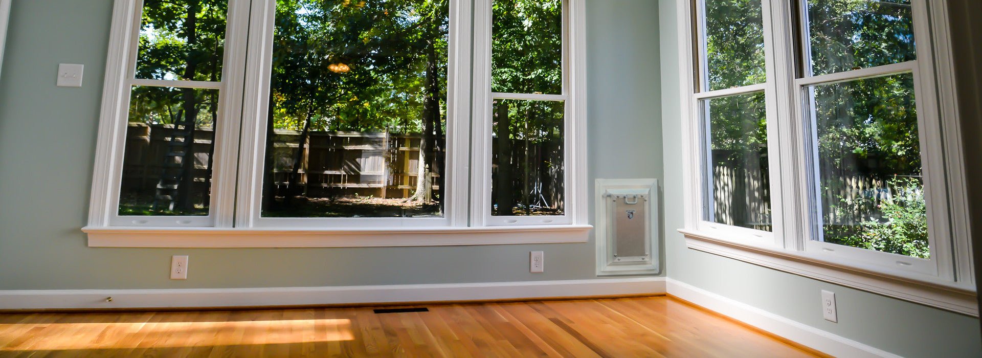 MaxSeal PRO Wall Mount Pet Door - Portal PROS